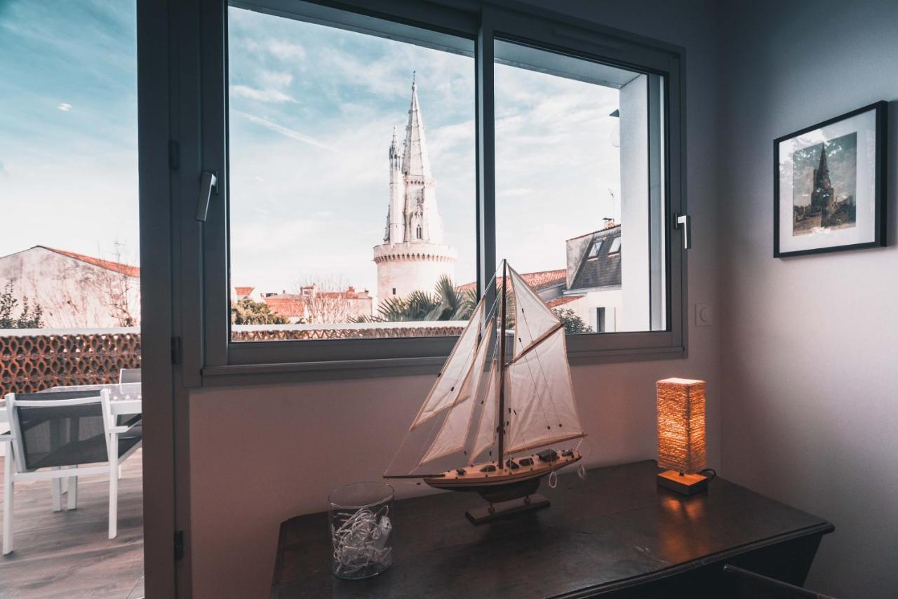 Vue Superbe Sur Tour De La Lanterne T2 Avec Terrasse Remparts 2 Apartment La Rochelle  Bagian luar foto