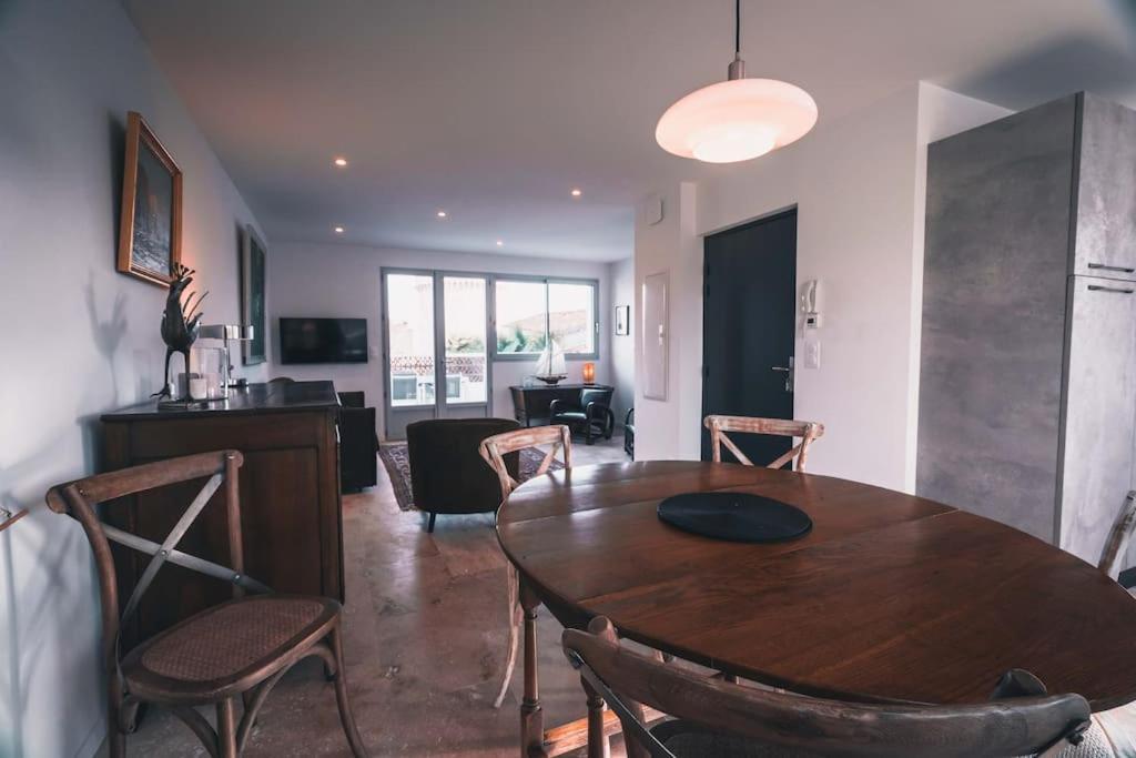 Vue Superbe Sur Tour De La Lanterne T2 Avec Terrasse Remparts 2 Apartment La Rochelle  Bagian luar foto